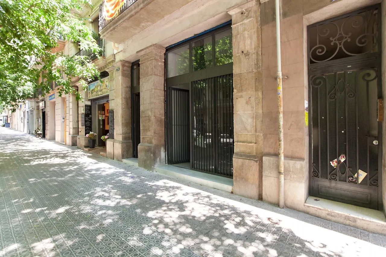 Aparteasy Apartment